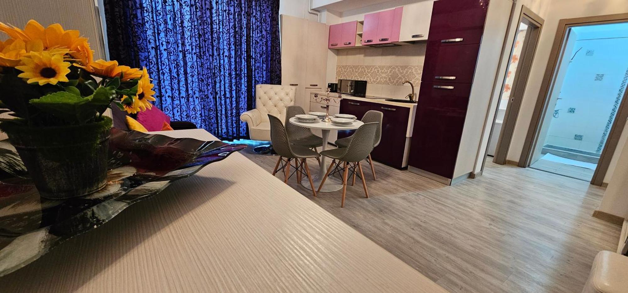Luxury Aparthotel Promenada In Building Stefan Prima Linie La Mare Navodari Luaran gambar