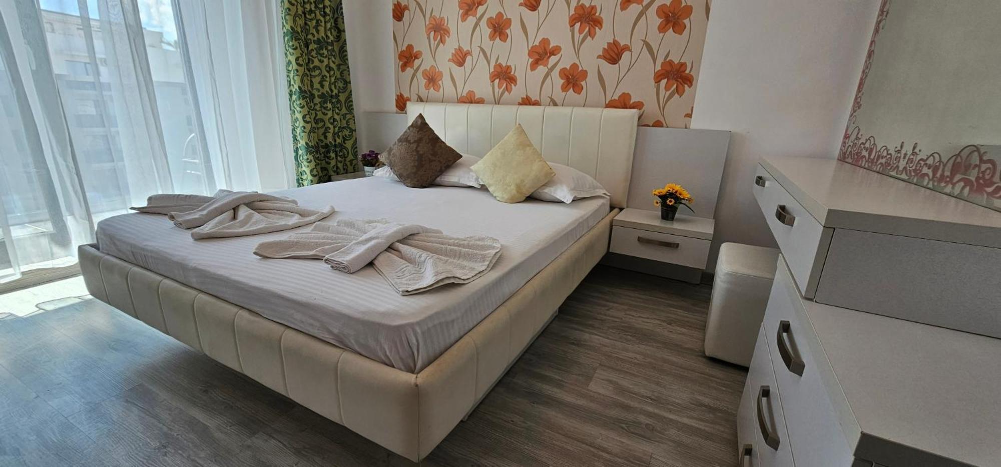 Luxury Aparthotel Promenada In Building Stefan Prima Linie La Mare Navodari Luaran gambar