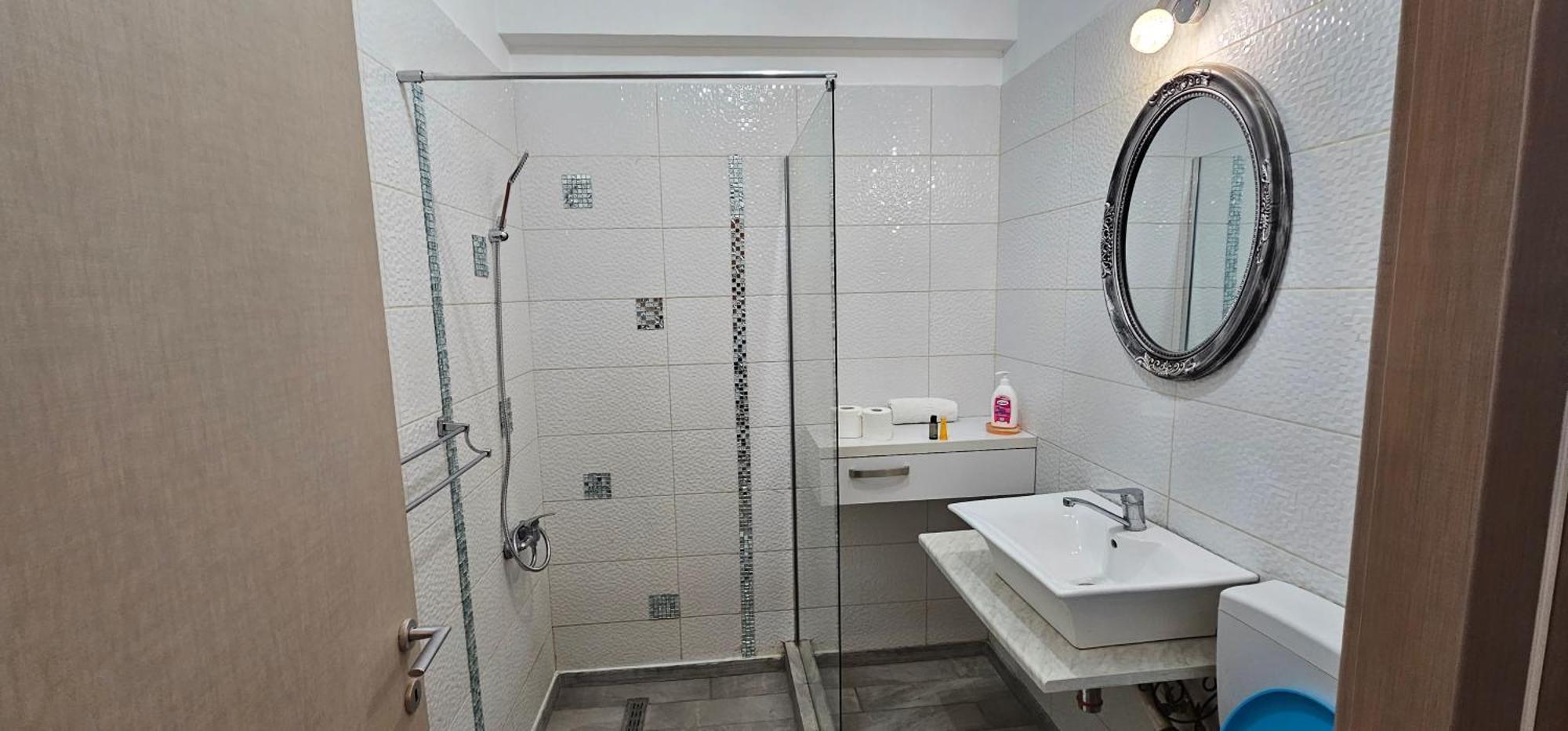 Luxury Aparthotel Promenada In Building Stefan Prima Linie La Mare Navodari Luaran gambar